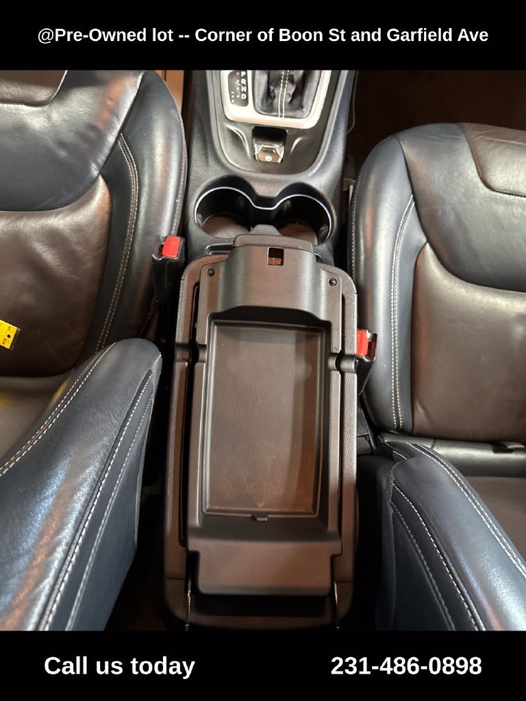 Used 2015 White Jeep Limited image 24