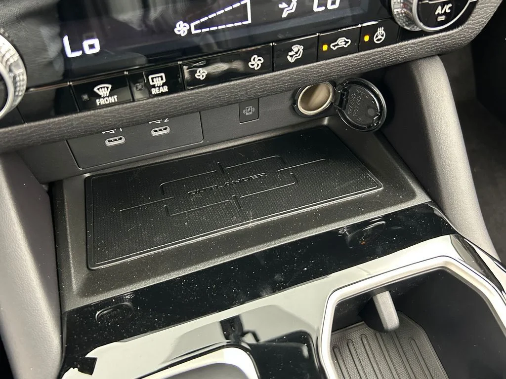 2026 Mitsubishi Outlander SE - Photo 32
