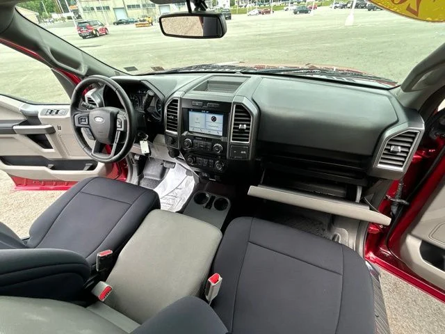 Used 2016 Red Ford XLT image 36