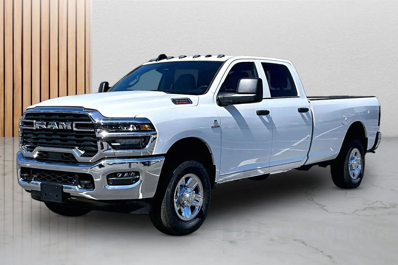 New 2026 Bright White Clear-Coat Exterior Paint RAM Tradesman image 4