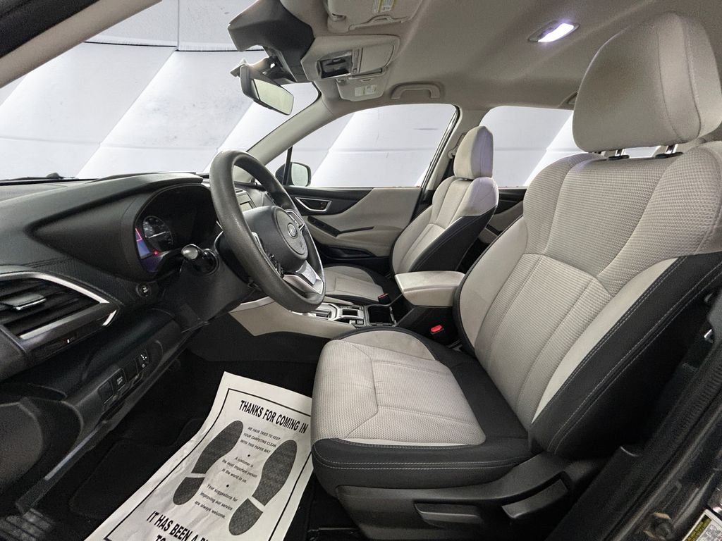 Used 2023 Gray Subaru Base image 7