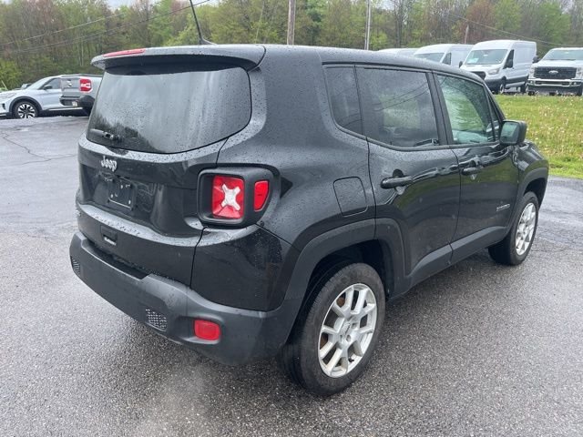 Used 2023 Black Jeep Latitude image 6