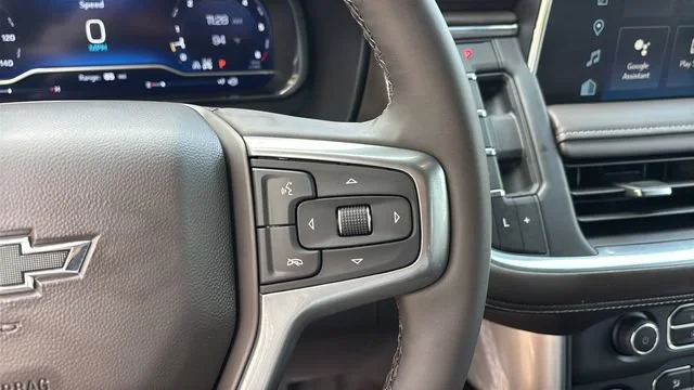 Used 2023 Summit White Chevrolet Z71 image 24