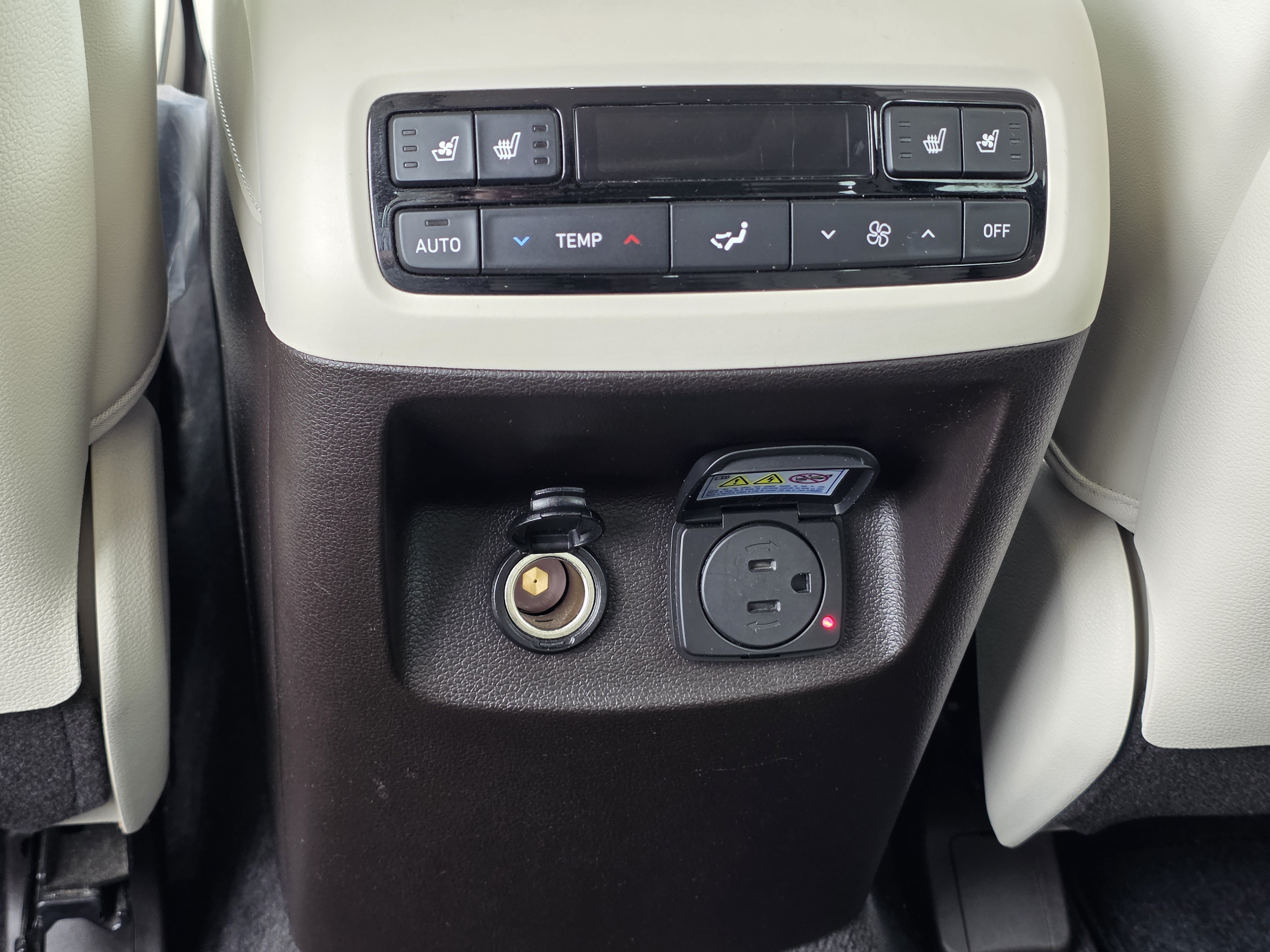 Used 2020 Hyper White Hyundai Limited image 19