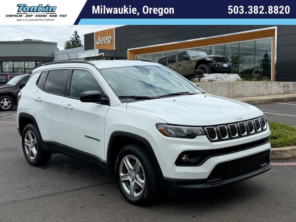 Used 2024 White Jeep Latitude image 1