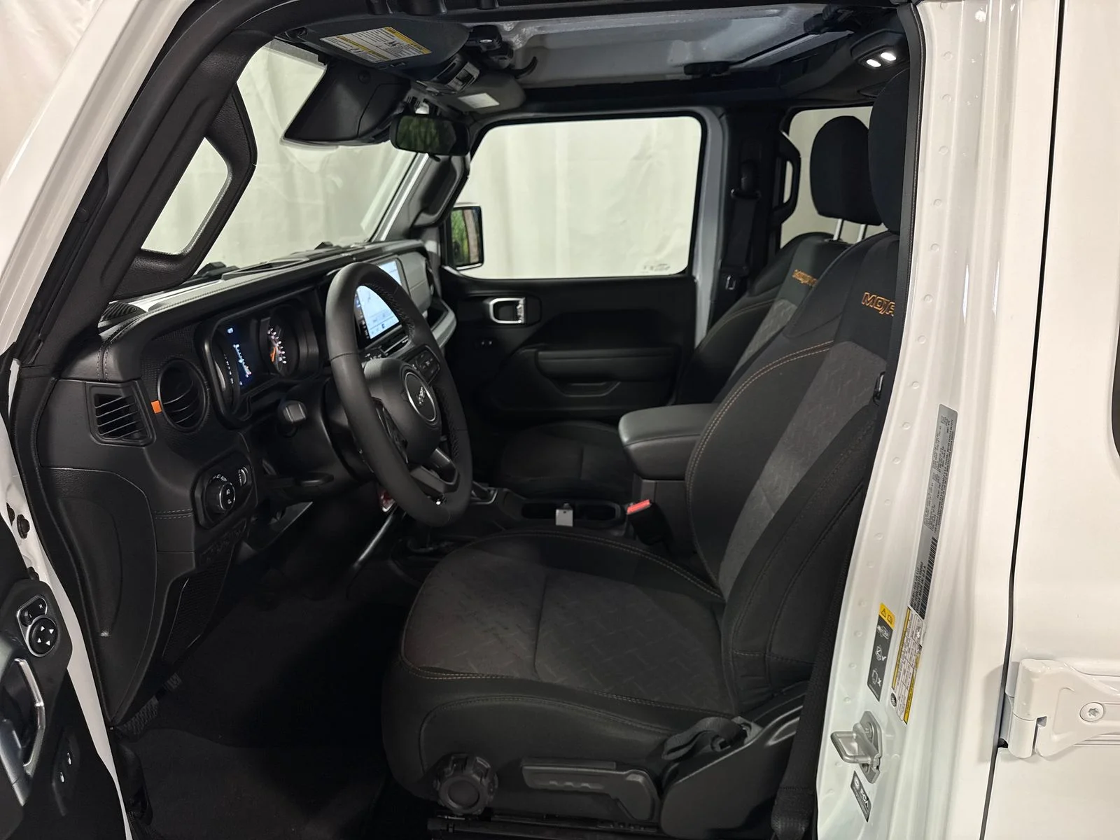 Used 2026 Bright White Clearcoat Jeep Mojave image 3