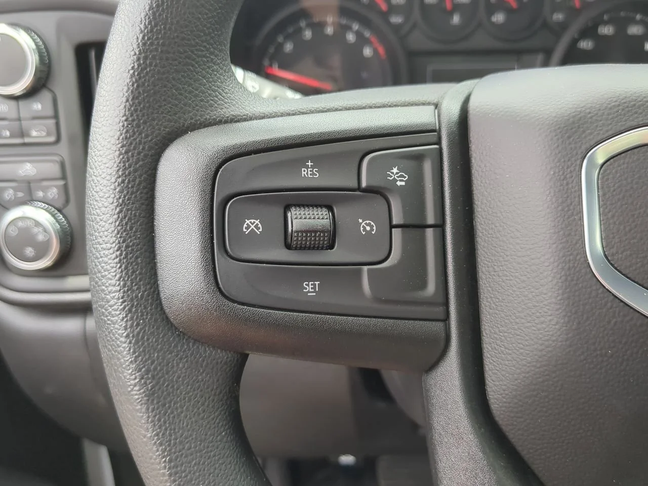 2025 GMC Sierra 1500 Pro - Photo 32