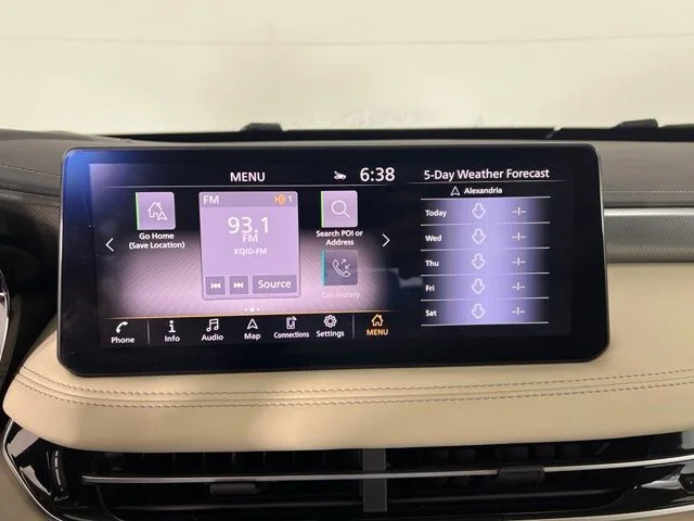 Used 2023 Red INFINITI LUXE image 24