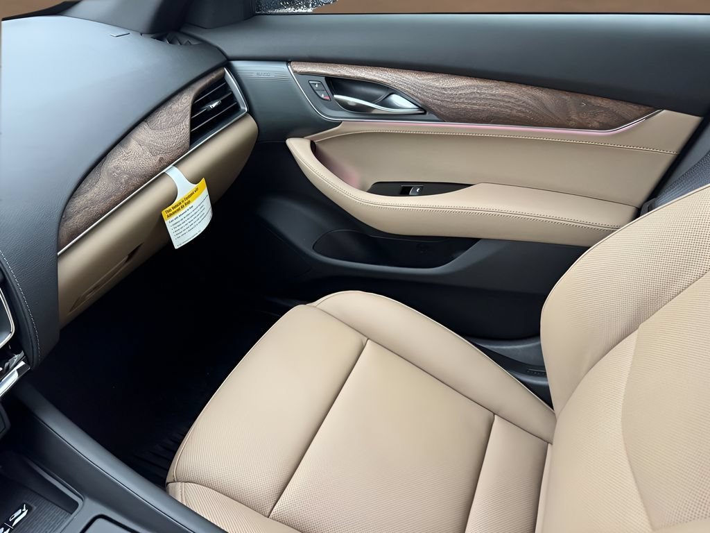 New 2026 Vibrant White Tricoat Cadillac Premium Luxury image 25