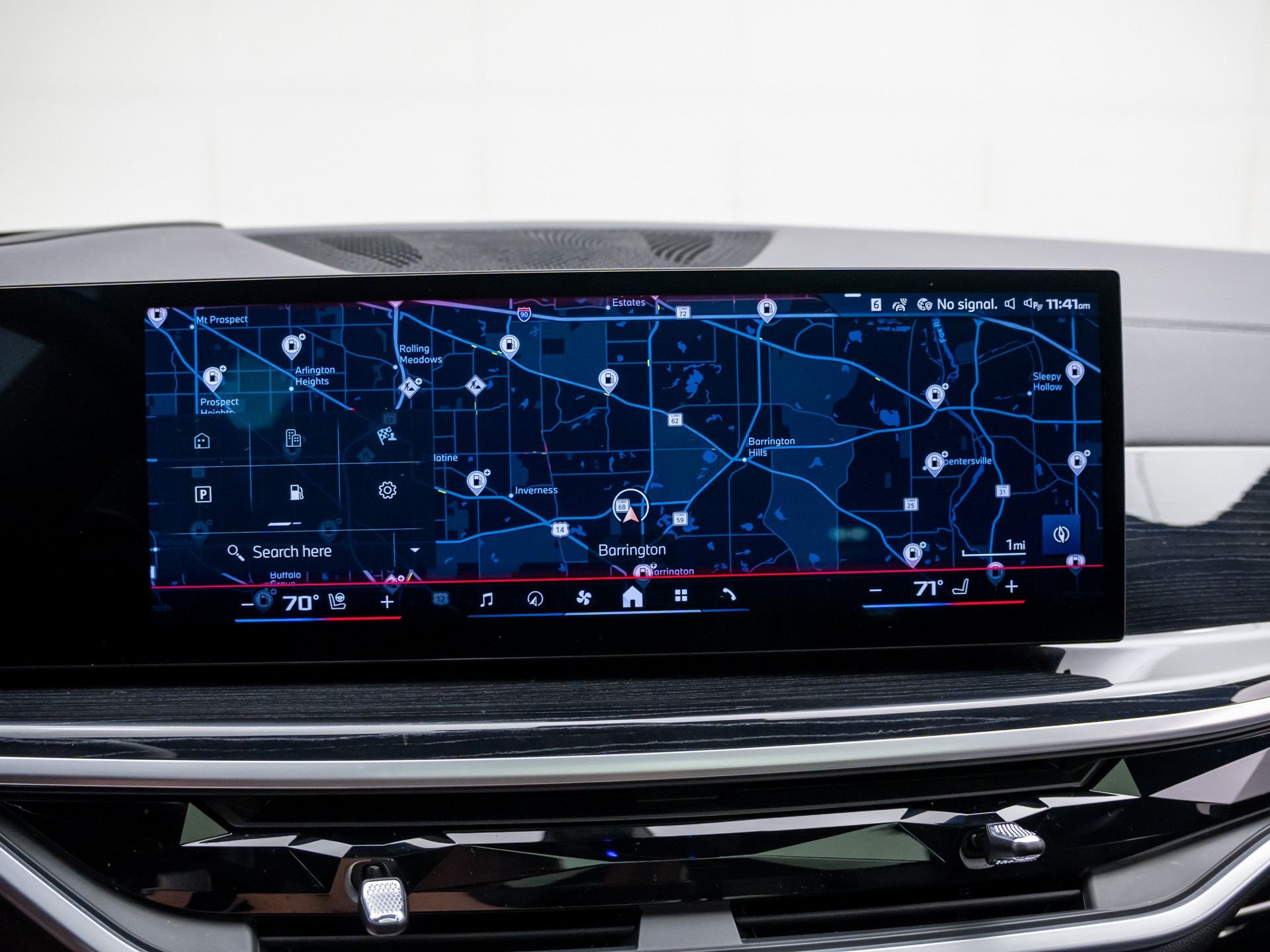 Used 2024 Black BMW M60i image 27