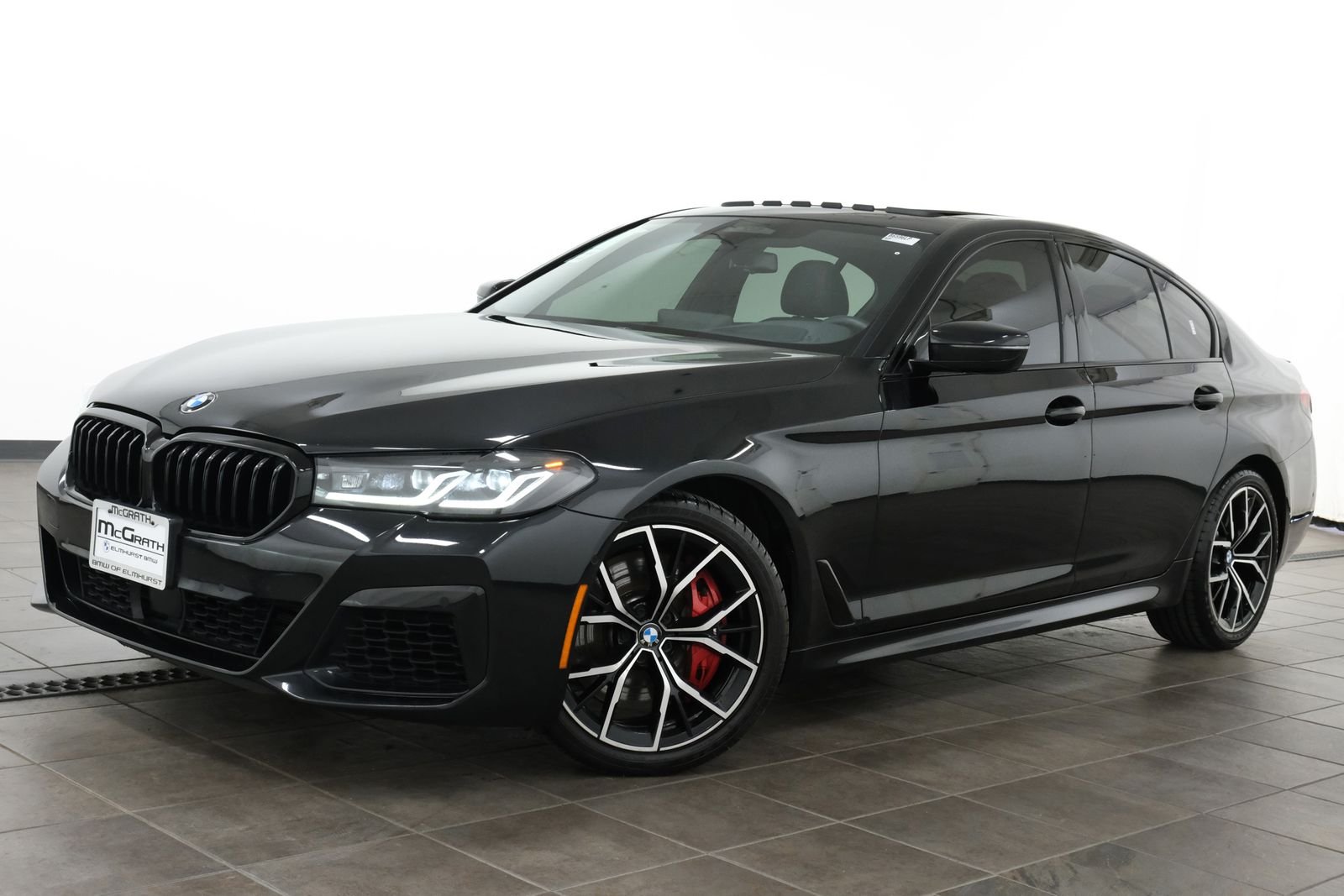 Used 2023 Black Sapphire Metallic BMW 540i xDrive image 1