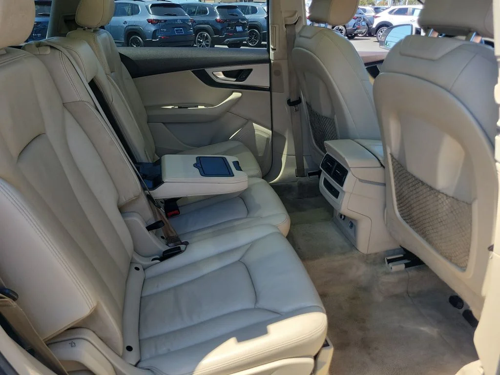Used 2019 Carrara White Audi 45 Premium image 22