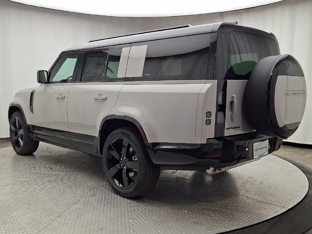 New 2026 Borasco Grey Land Rover X-Dynamic SE image 4
