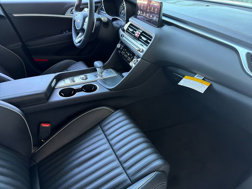 New 2026 White Genesis 2.5T Prestige image 15
