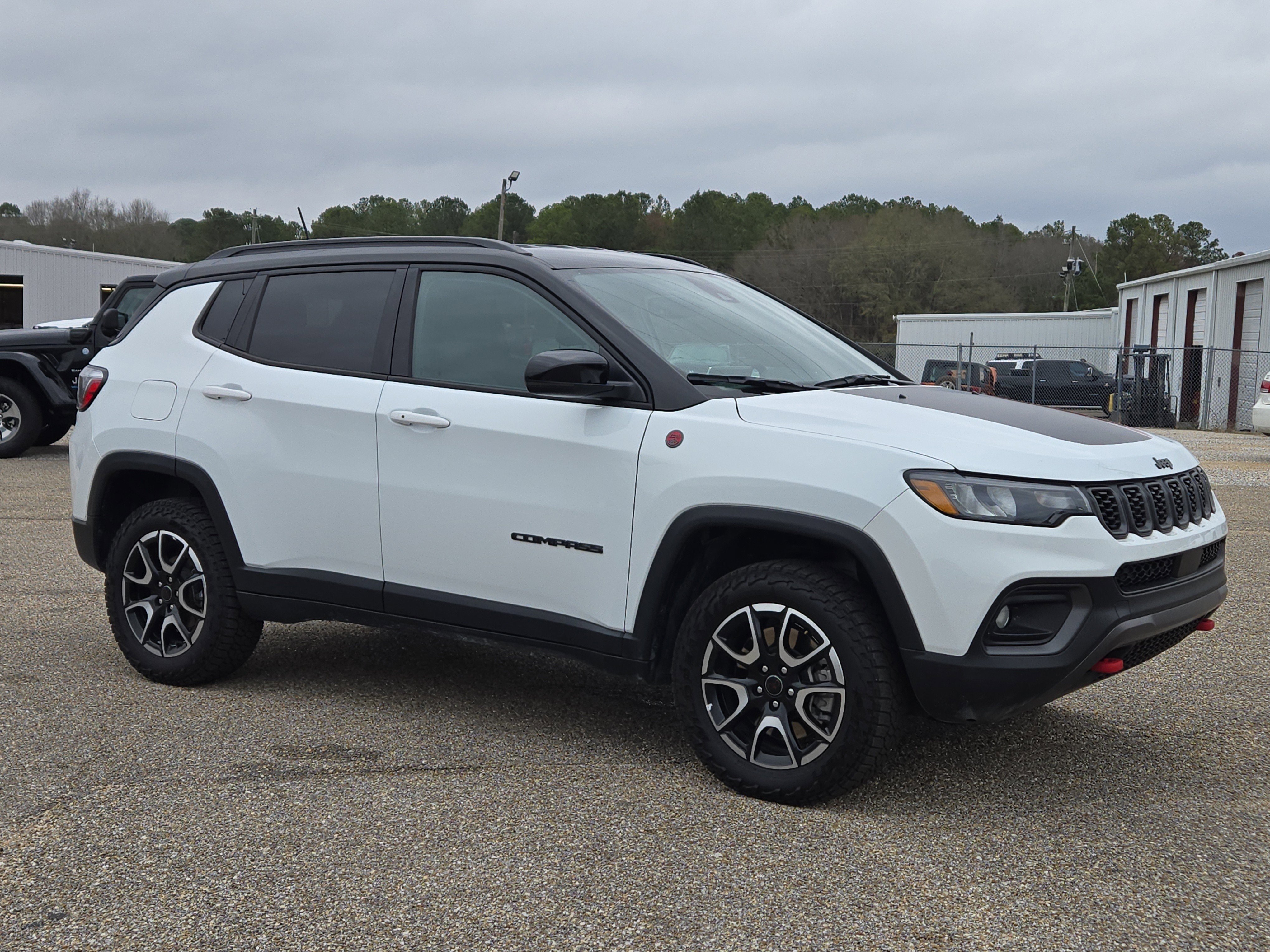 Certified Used 2025 Bright White Clearcoat Jeep Trailhawk image 4