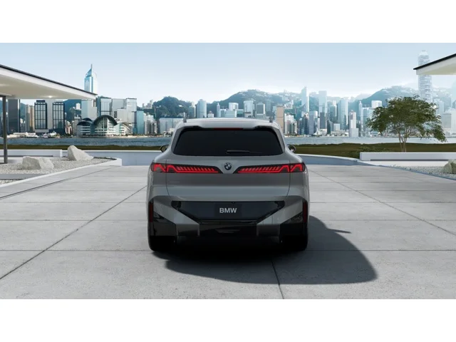 New 2027 Space Silver Metallic BMW  image 5