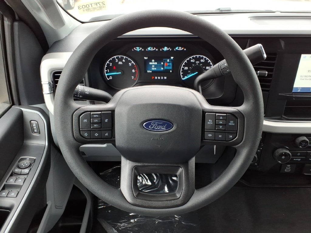 New 2027 Oxford White Ford F-250® XLT image 12