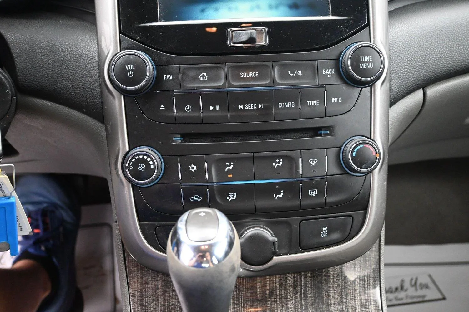 Used 2015 ASHEN GRAY METALLIC Chevrolet LT image 22