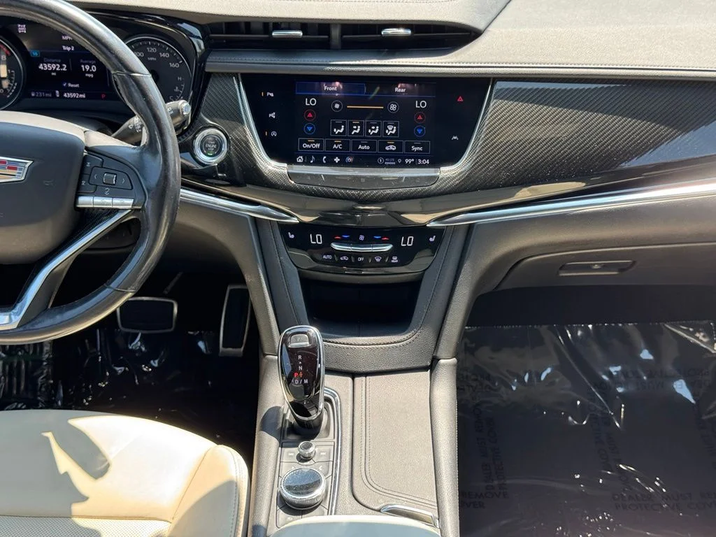 Used 2021 Red Cadillac Sport image 31