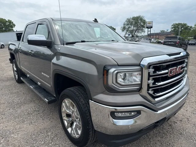 Used 2017 Gray GMC SLT image 3