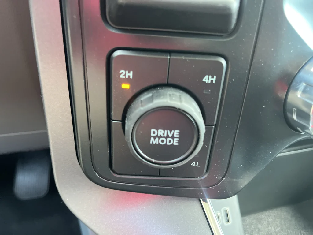 New 2026 Marsh Gray Ford XLT image 21