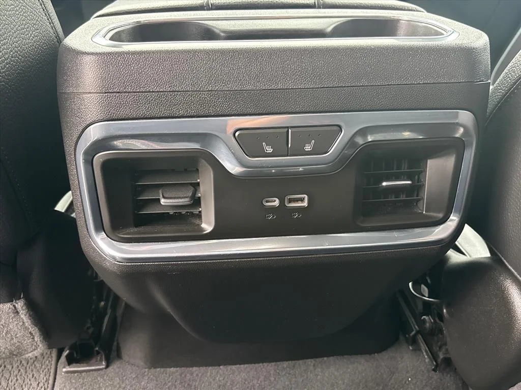 Used 2022 Black GMC Denali image 21