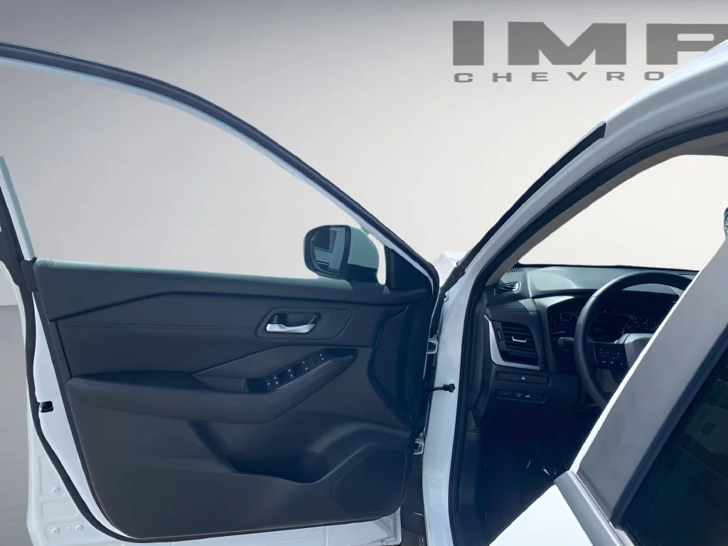 Used 2026 White Nissan SV image 17