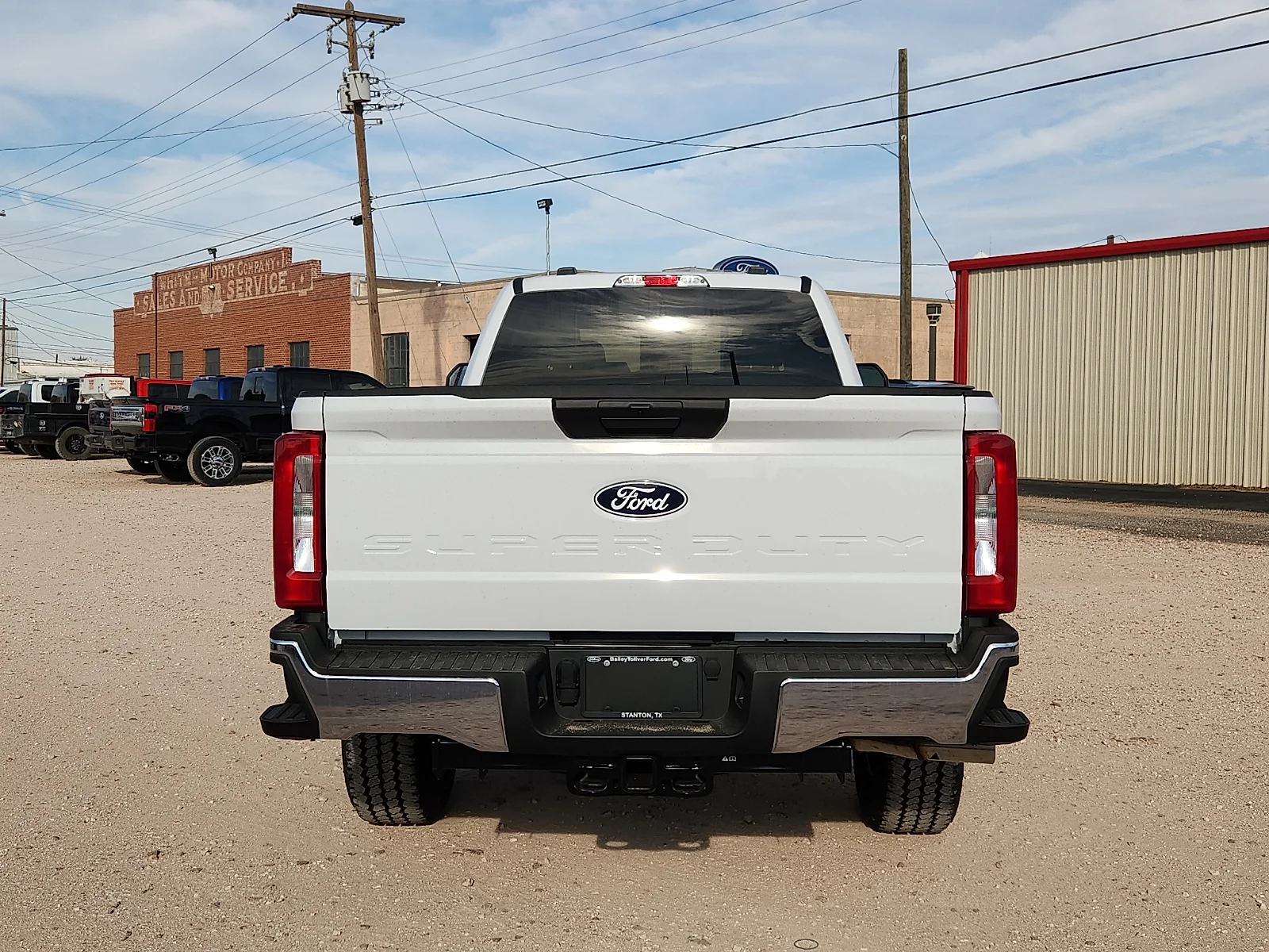 New 2027 Oxford White Ford XLT image 6