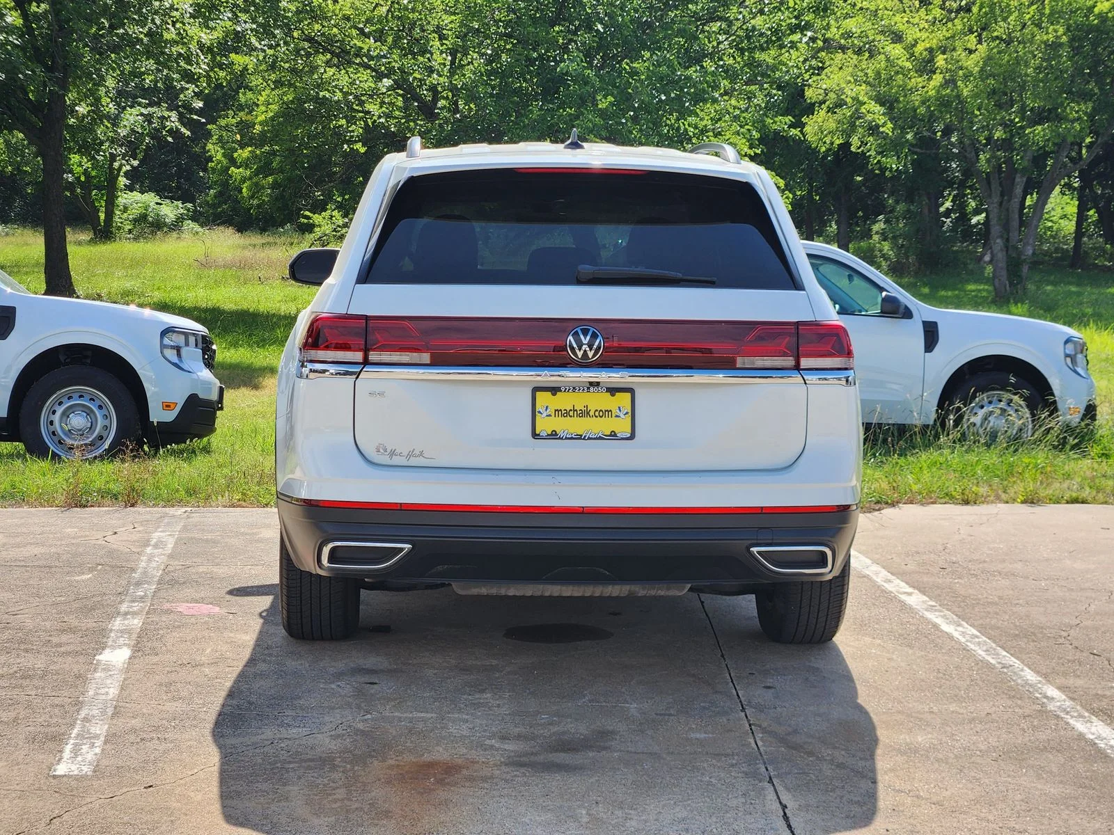 Used 2024 White Volkswagen 2.0T SE image 5