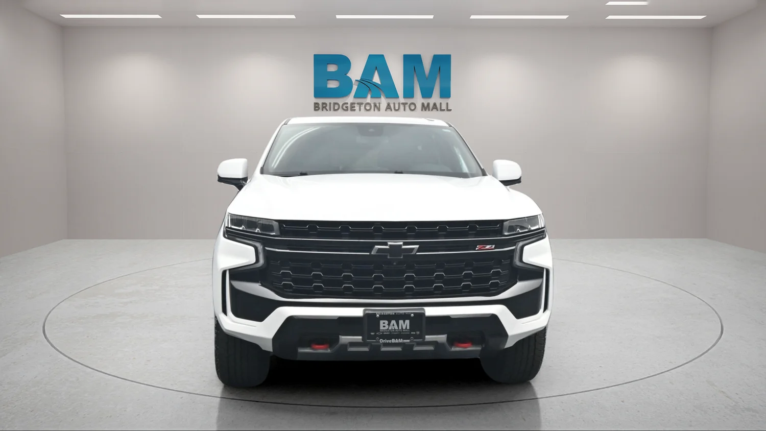 Used 2023 White Chevrolet Z71 image 2