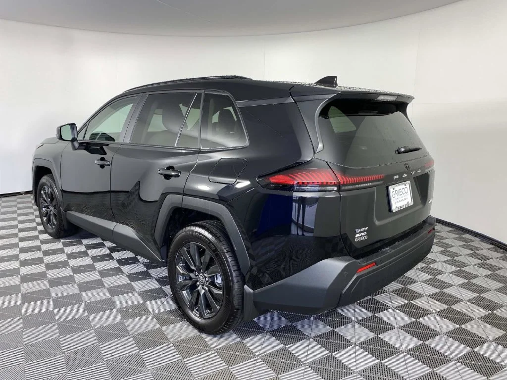 Used 2026 Midnight Black Metallic Toyota XLE Premium image 6