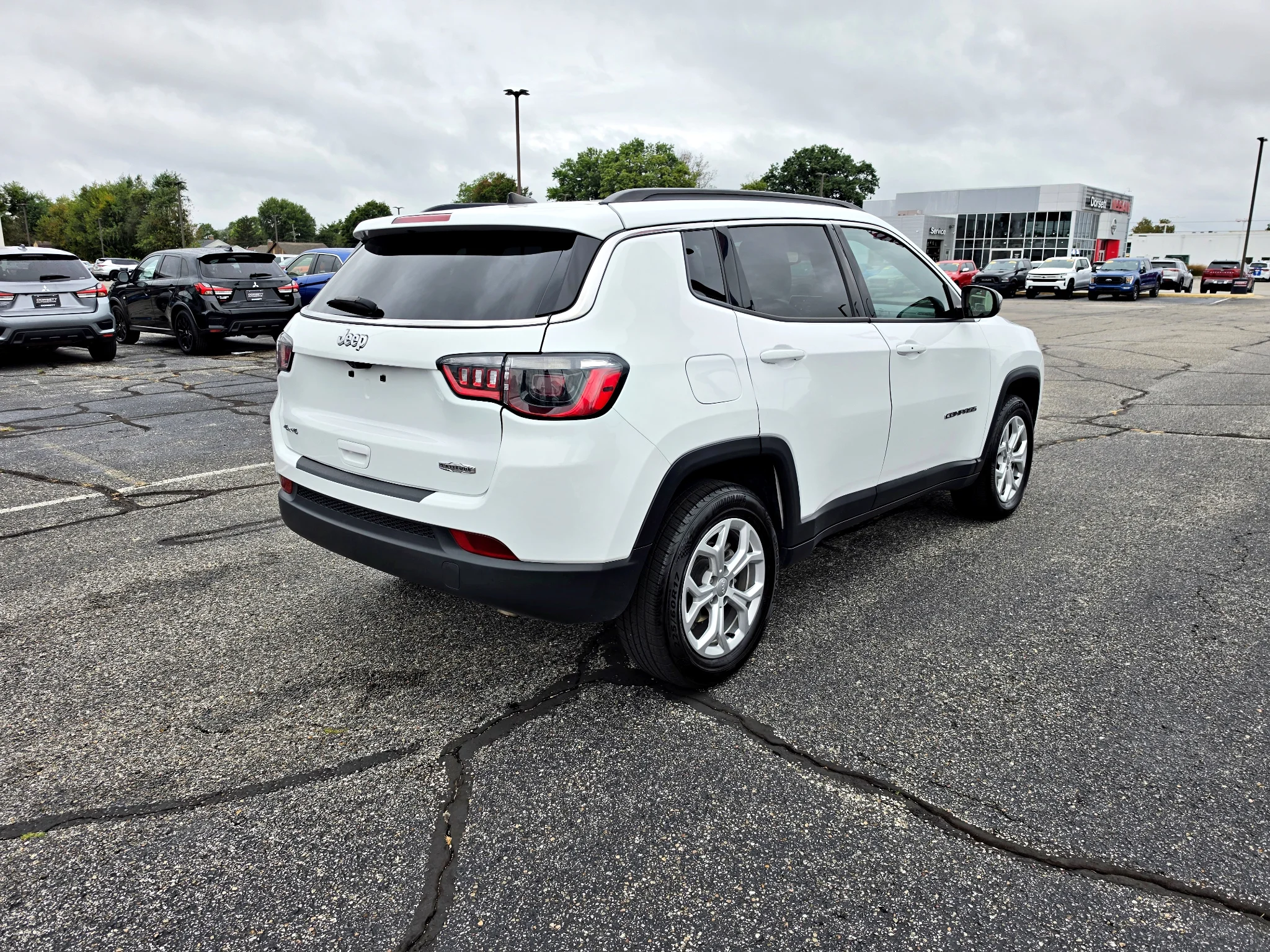 Used 2024 Bright White Clearcoat Jeep Latitude image 6