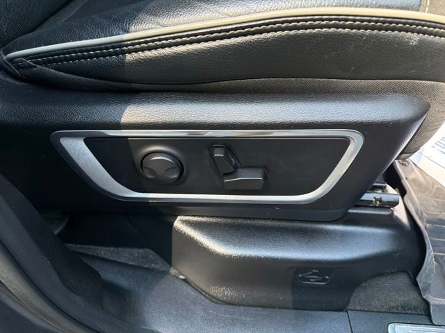 Used 2022 Granite Crystal Metallic Clearcoat Ram Laramie image 19