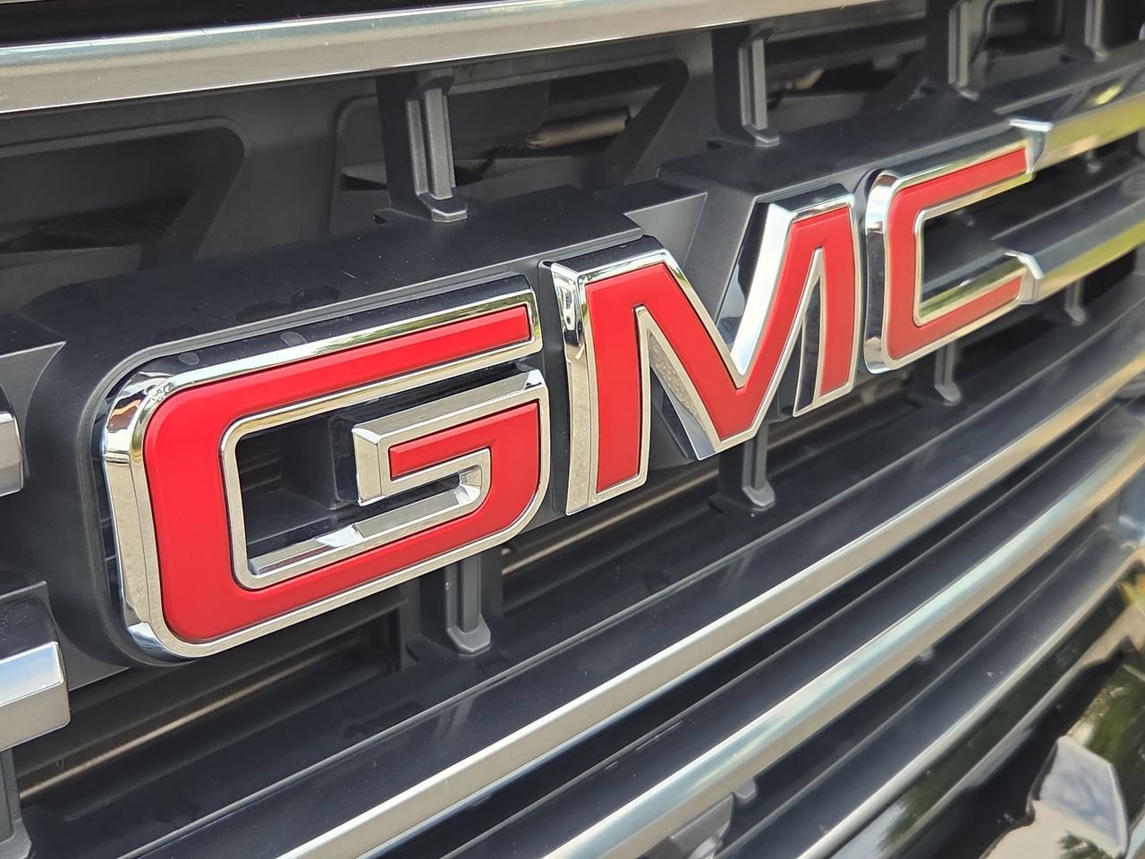 Used 2022 ONYX BLACK GMC AT4 image 31