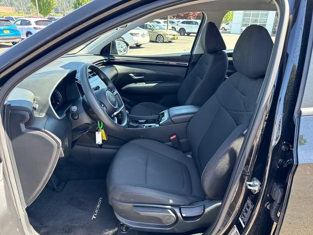 Used 2024 Black Pearl Hyundai SE image 15