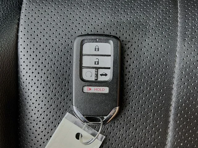 Used 2018 Gray Honda Touring image 12