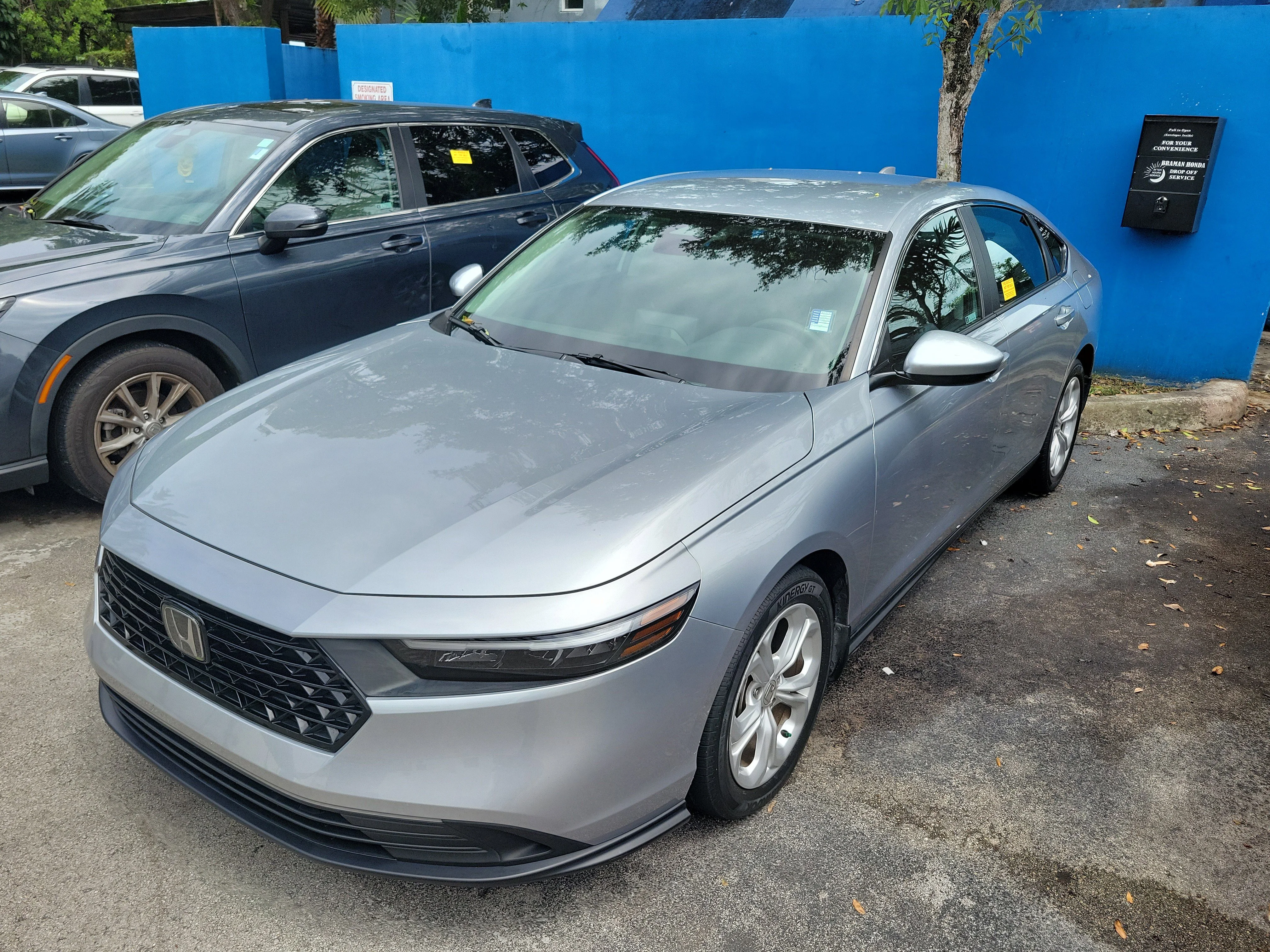2024 Honda Accord LX - Photo 2