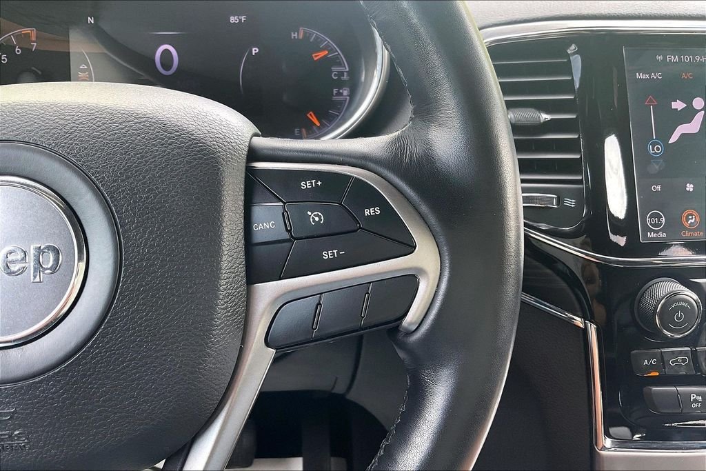 Used 2021 Silver Jeep Limited image 19