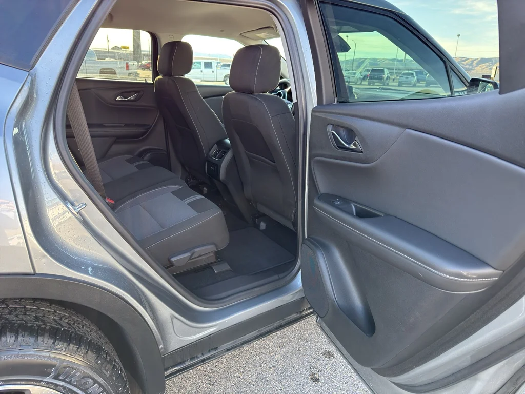 Used 2025 Sterling Gray Metallic Chevrolet 2LT image 15