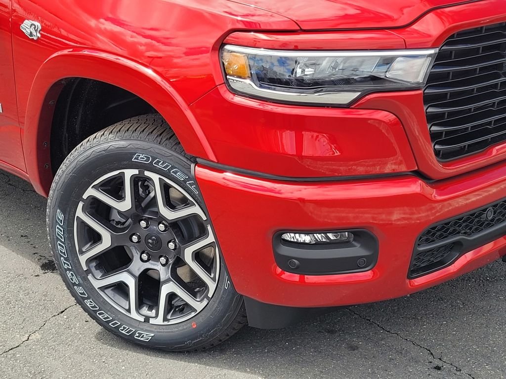 New 2026 Molten Red Pearl-Coat Exterior Paint RAM Laramie image 5