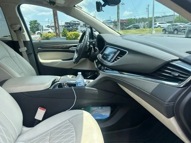 Used 2023 Red Buick Avenir image 27