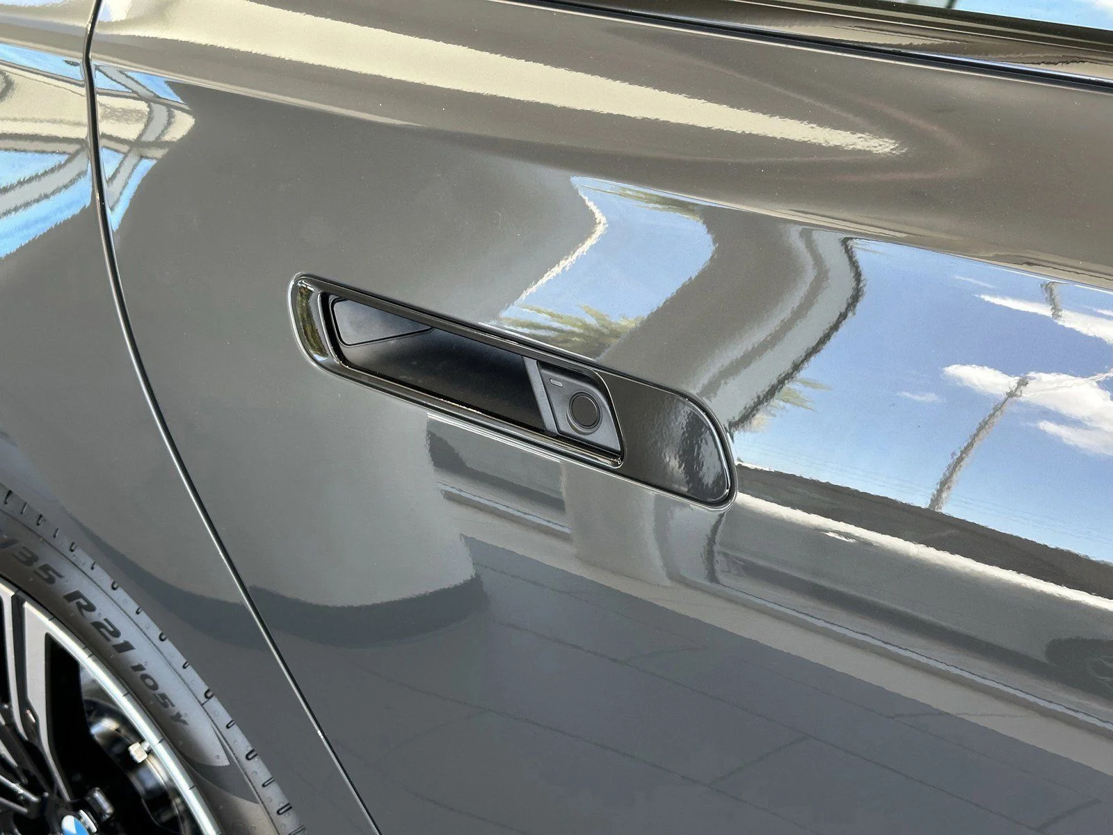 New 2026 Dravit Grey Metallic BMW 760i xDrive image 14