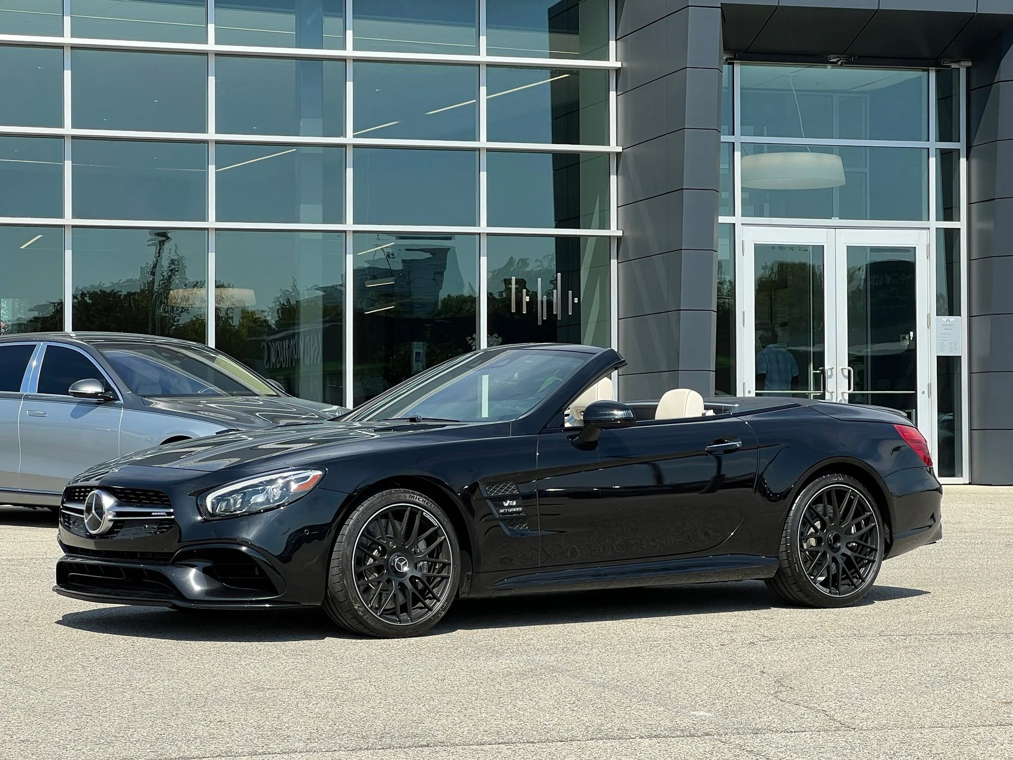 Used 2018  Mercedes-Benz SL 63 AMG® image 10