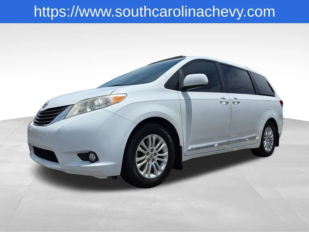 Used 2011  Toyota XLE AAS image 37