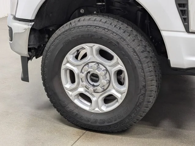 New 2026 Oxford White Ford F-250® XLT image 37