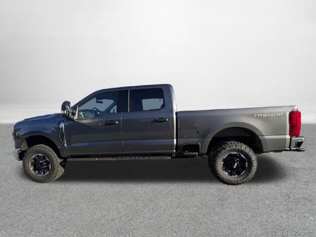 New 2027 Carbonized Gray Metallic Ford F-250® XLT image 31