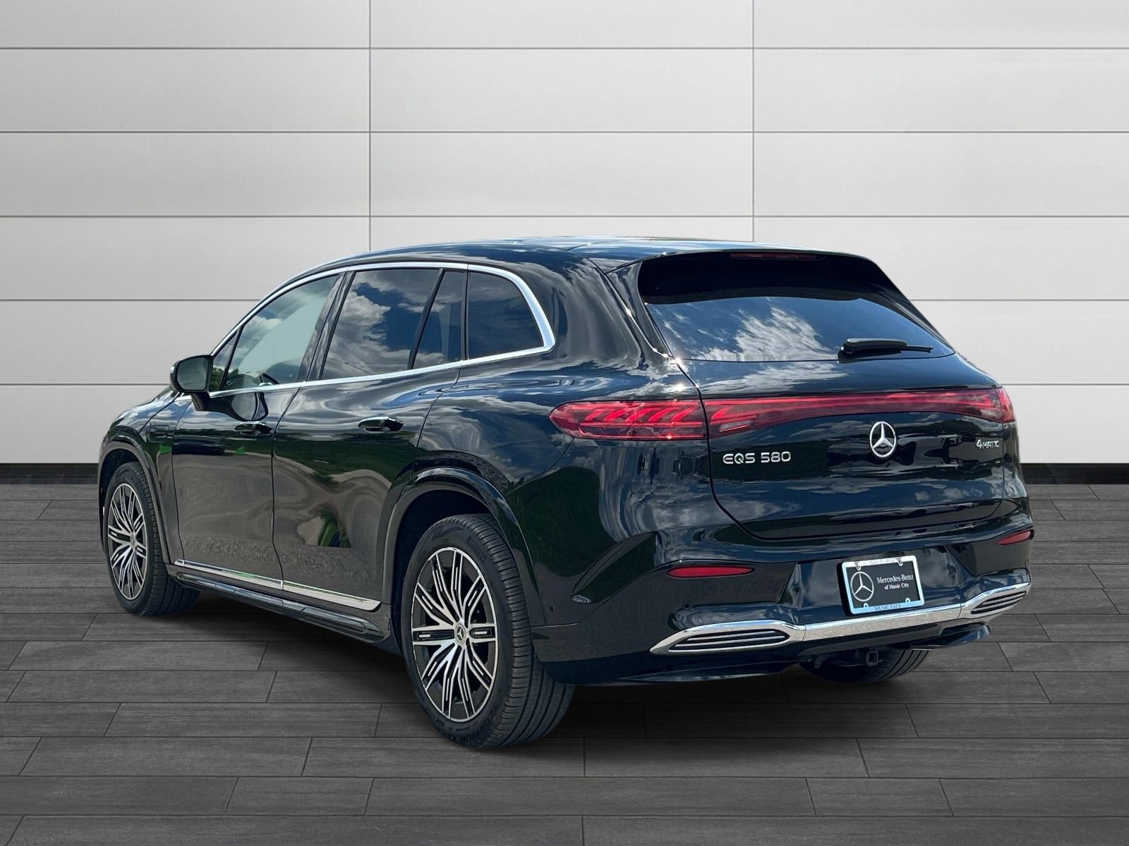 Certified Used 2023 Obsidian Black Metallic Mercedes-Benz 580 image 5