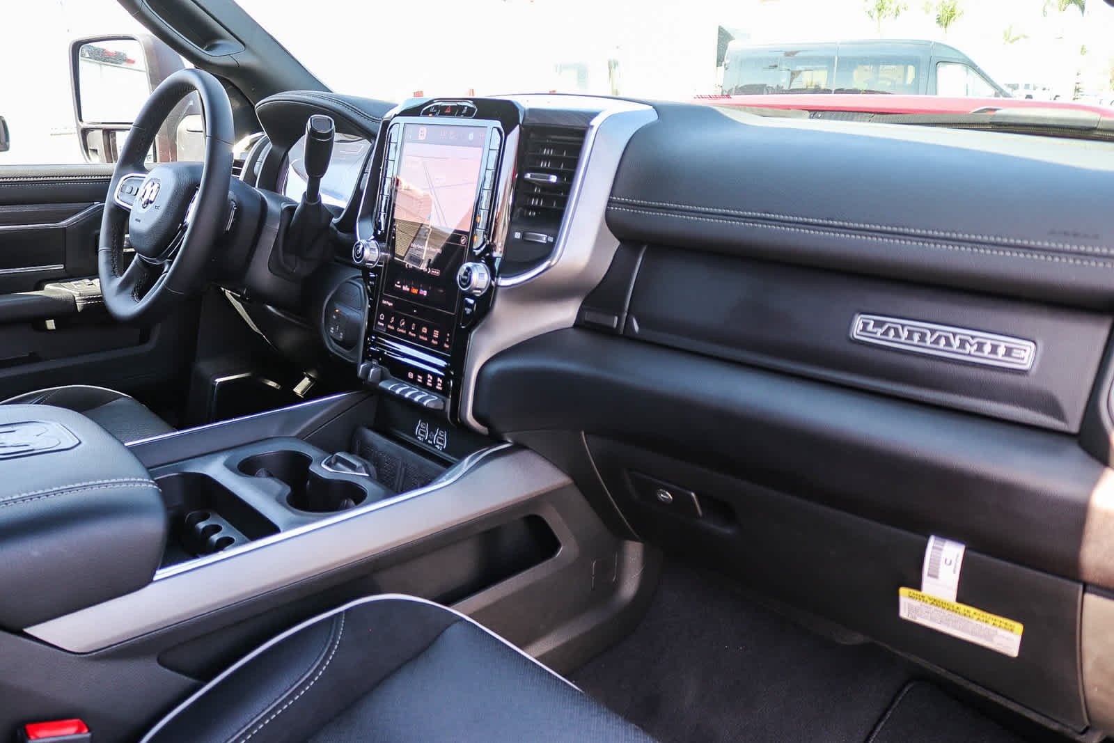 New 2026 Molten Red Pearl-Coat Exterior Paint RAM Laramie image 17