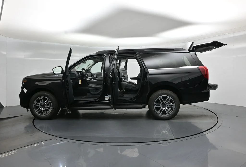 New 2026 Agate Black Metallic Ford Active image 19