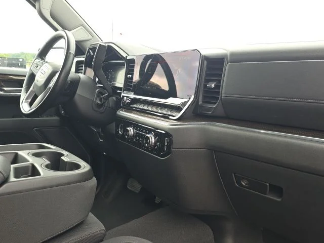 Used 2024 Black GMC Elevation image 22